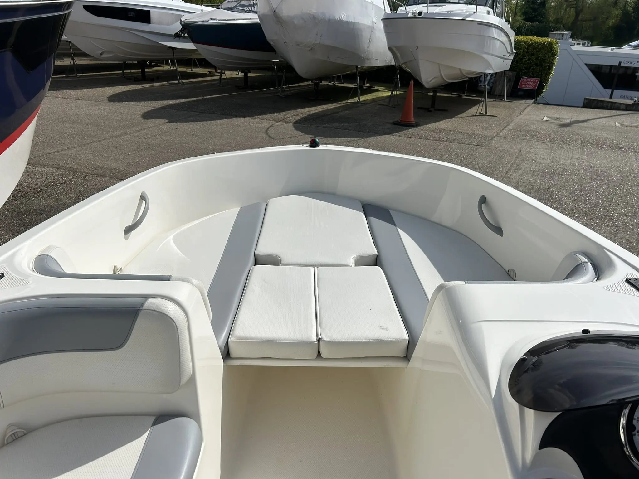 2014 Bayliner 160 element