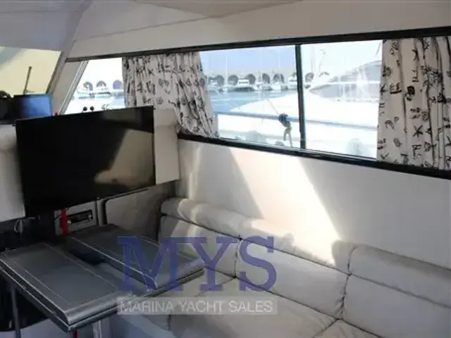 Ferretti Yachts 39 Fly