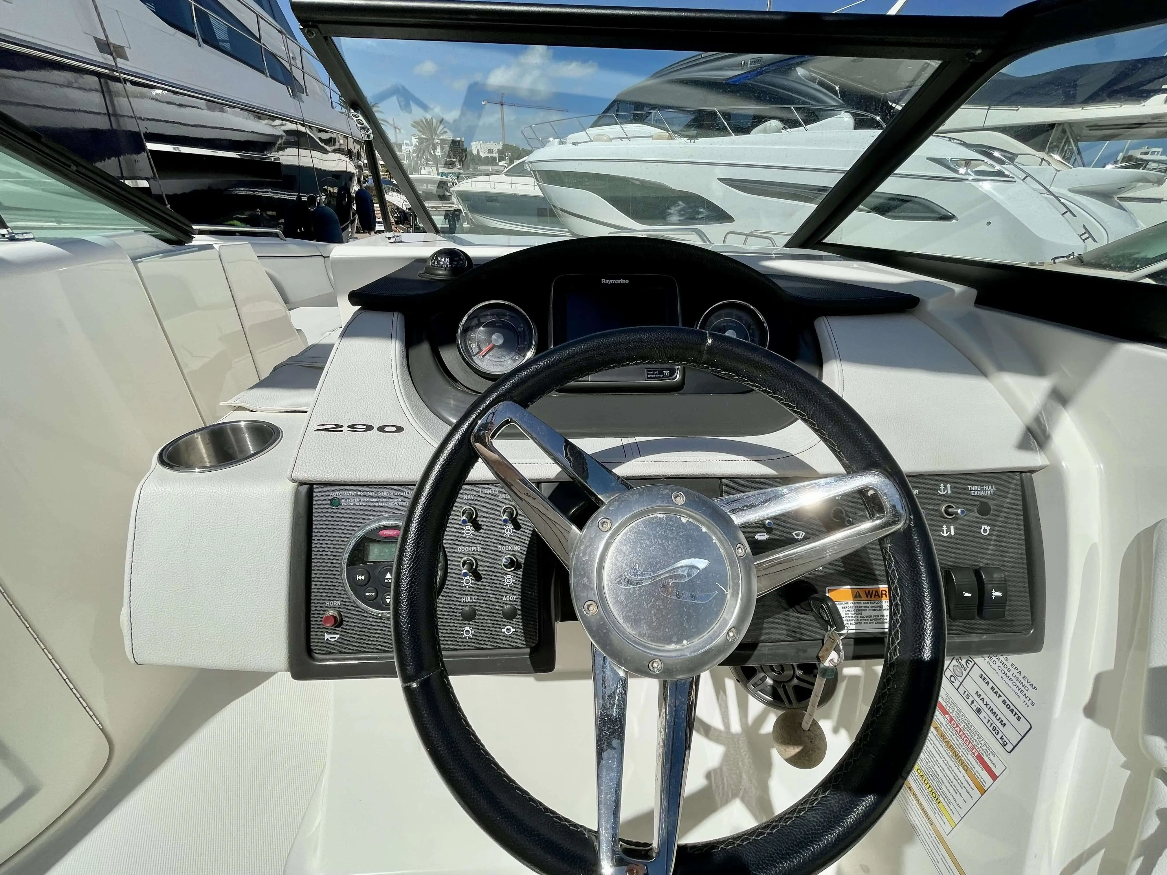 2015 Sea Ray sundancer 290