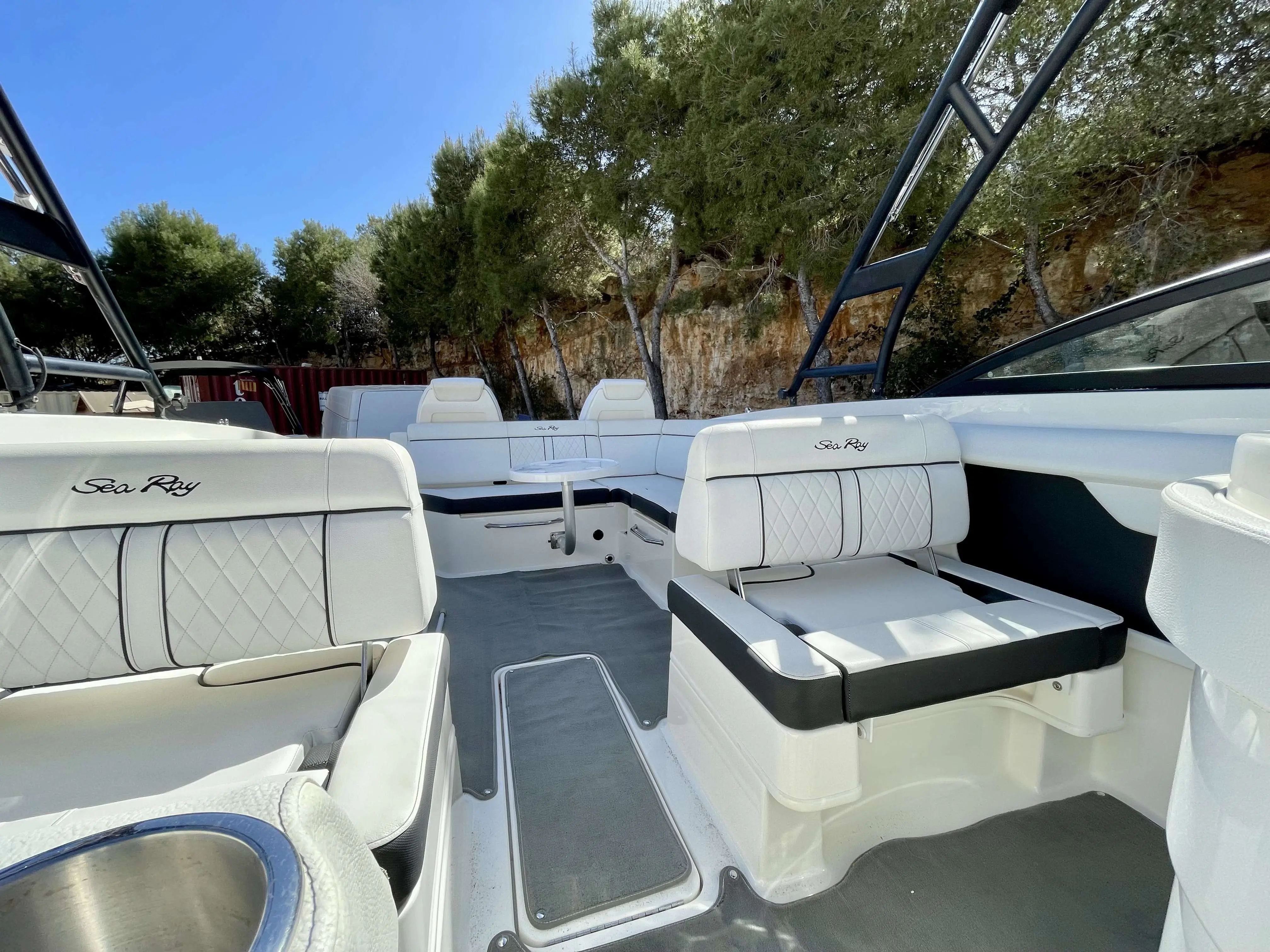 2015 Sea Ray sundancer 290