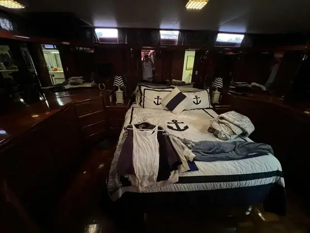 Aquarius 41 Double Cabin