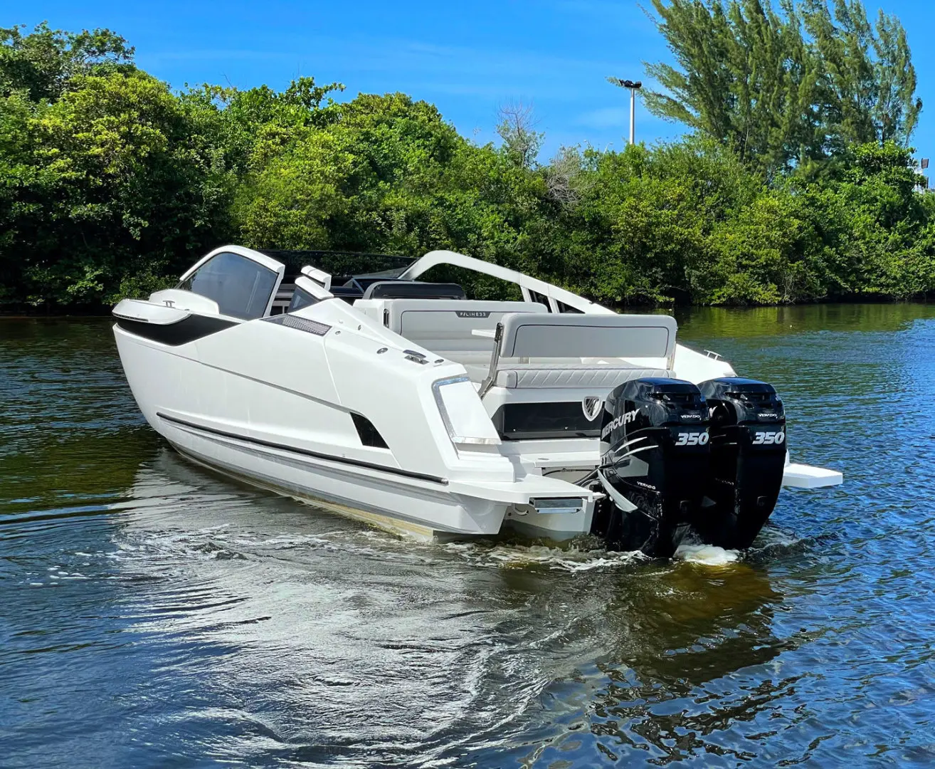 2022 Fairline f line 33