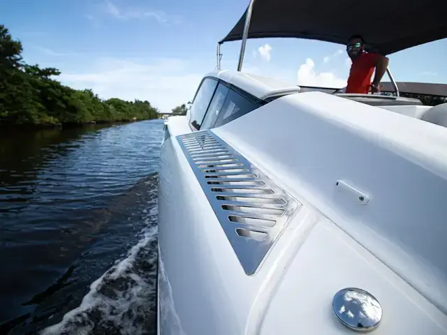 Fairline F Line 33