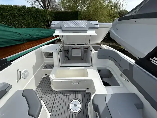 Bayliner Vr6