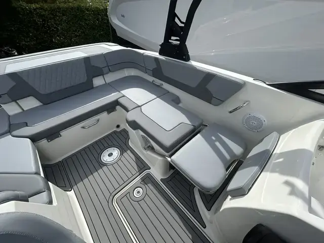 Bayliner Vr6