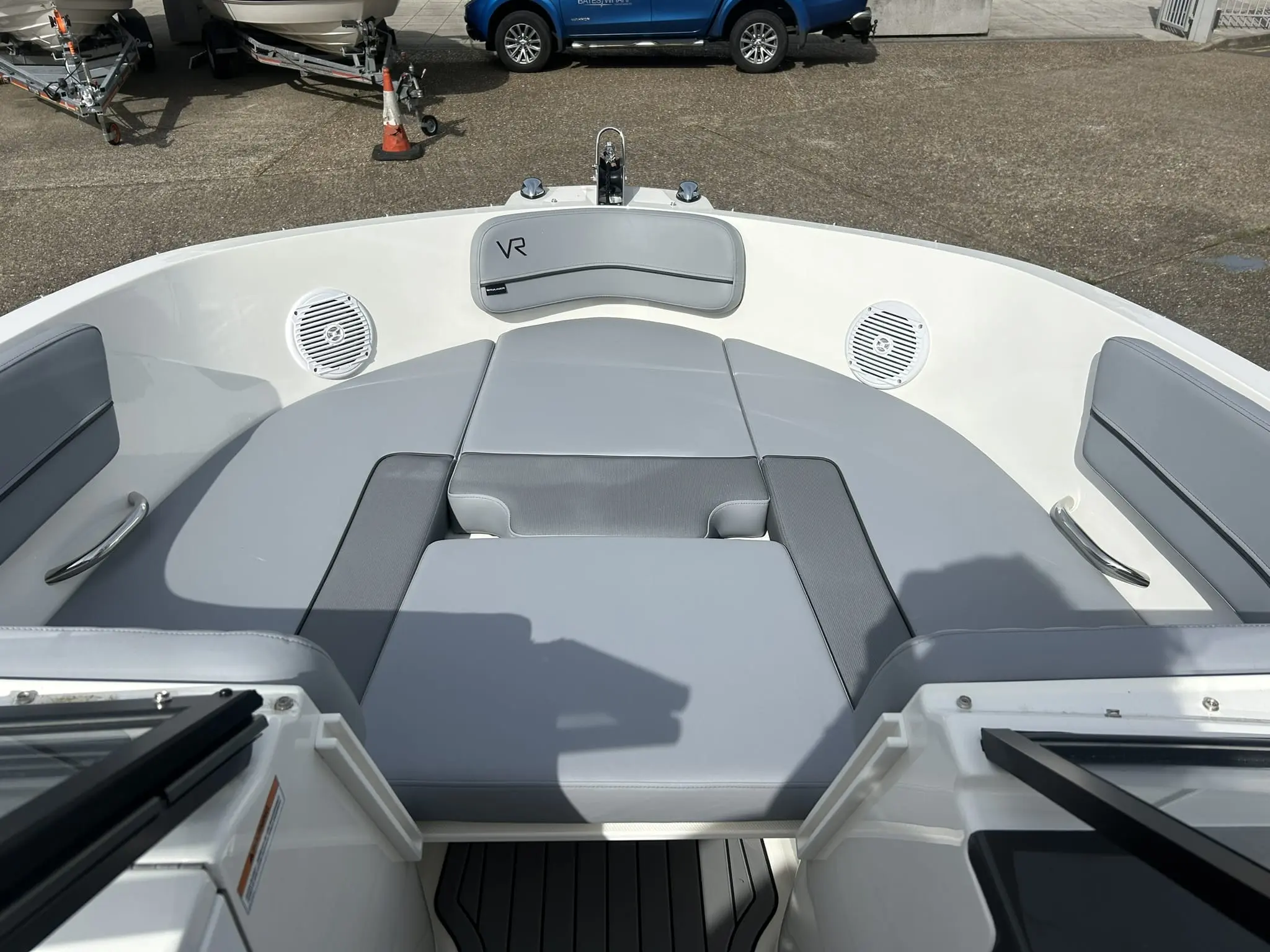 2024 Bayliner vr6