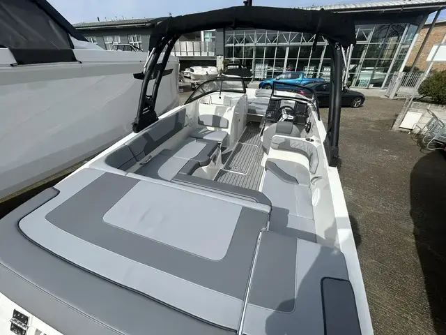 Bayliner Vr6