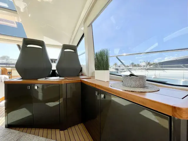 Sunseeker Predator 57