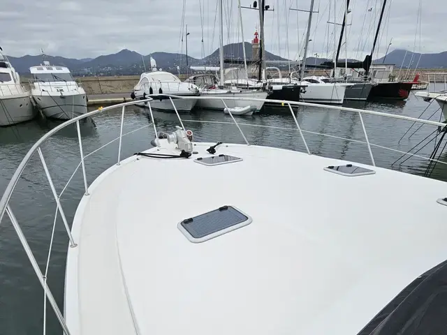 Riviera 43