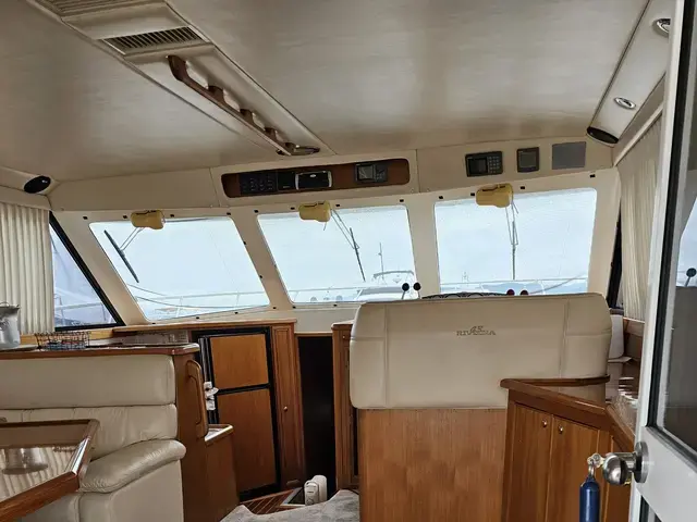 Riviera 43