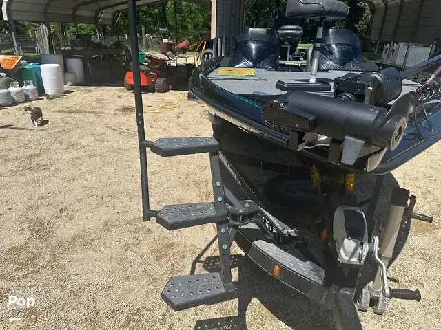 Triton 21 txr elite