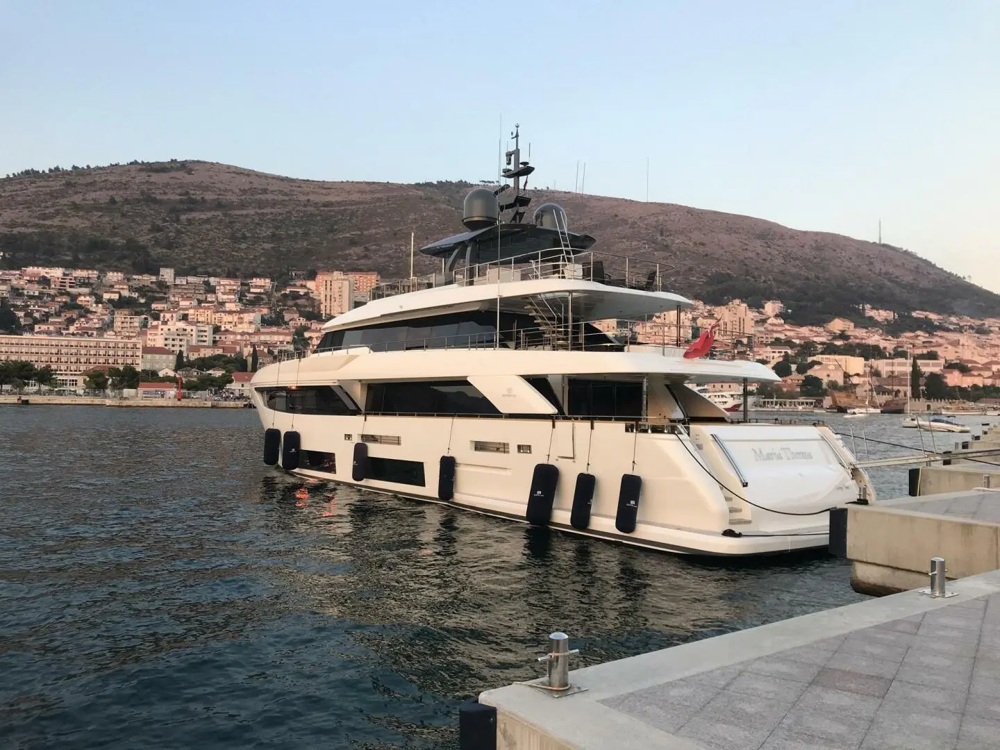 2019 Custom navetta 33