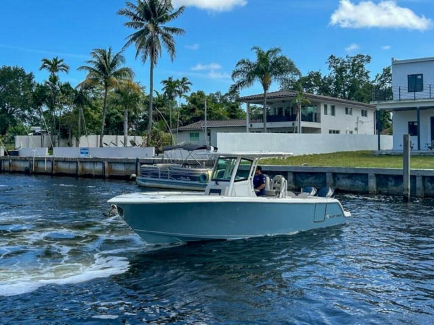 2023 Sailfish 272 cc