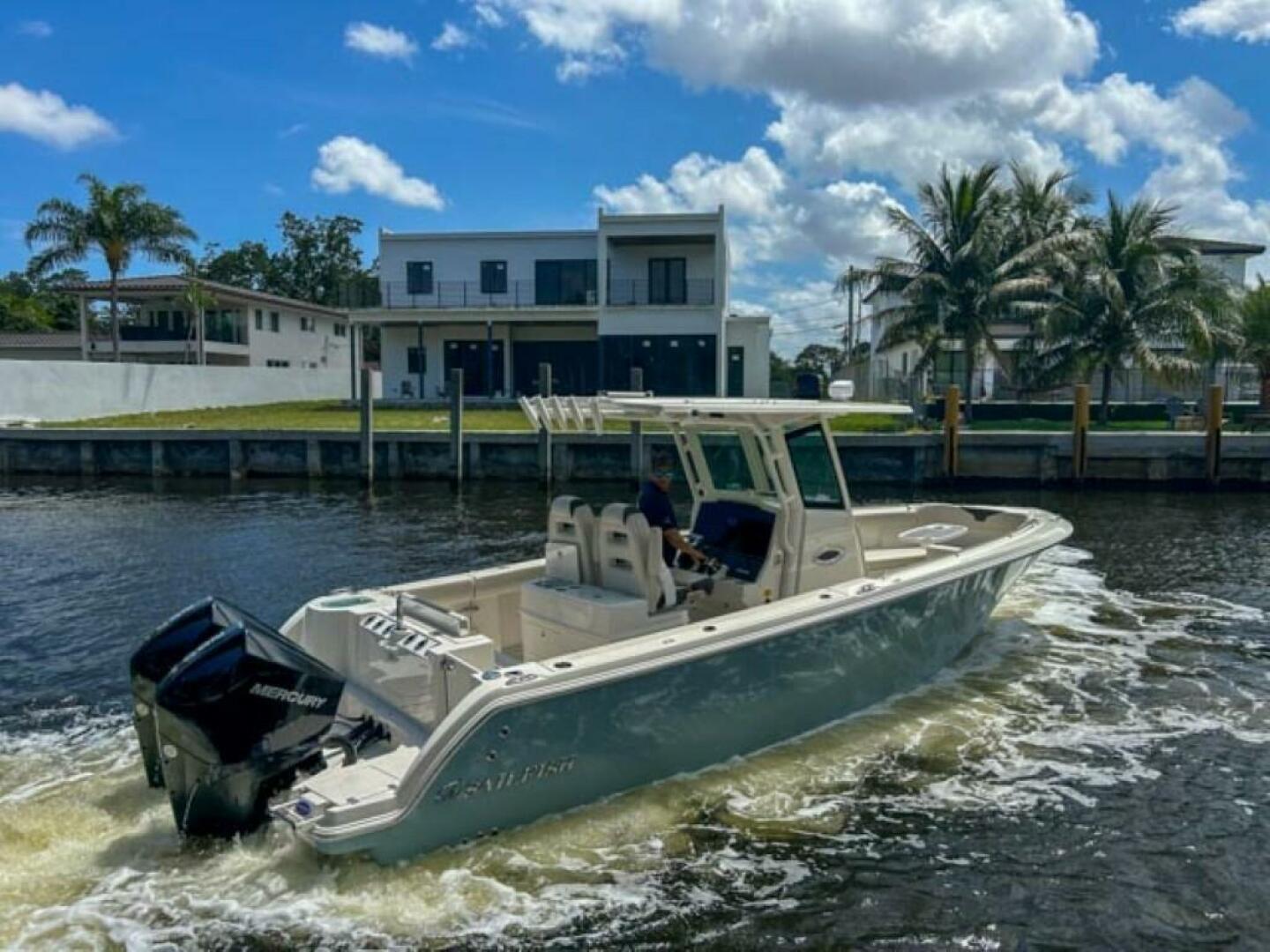 2023 Sailfish 272 cc