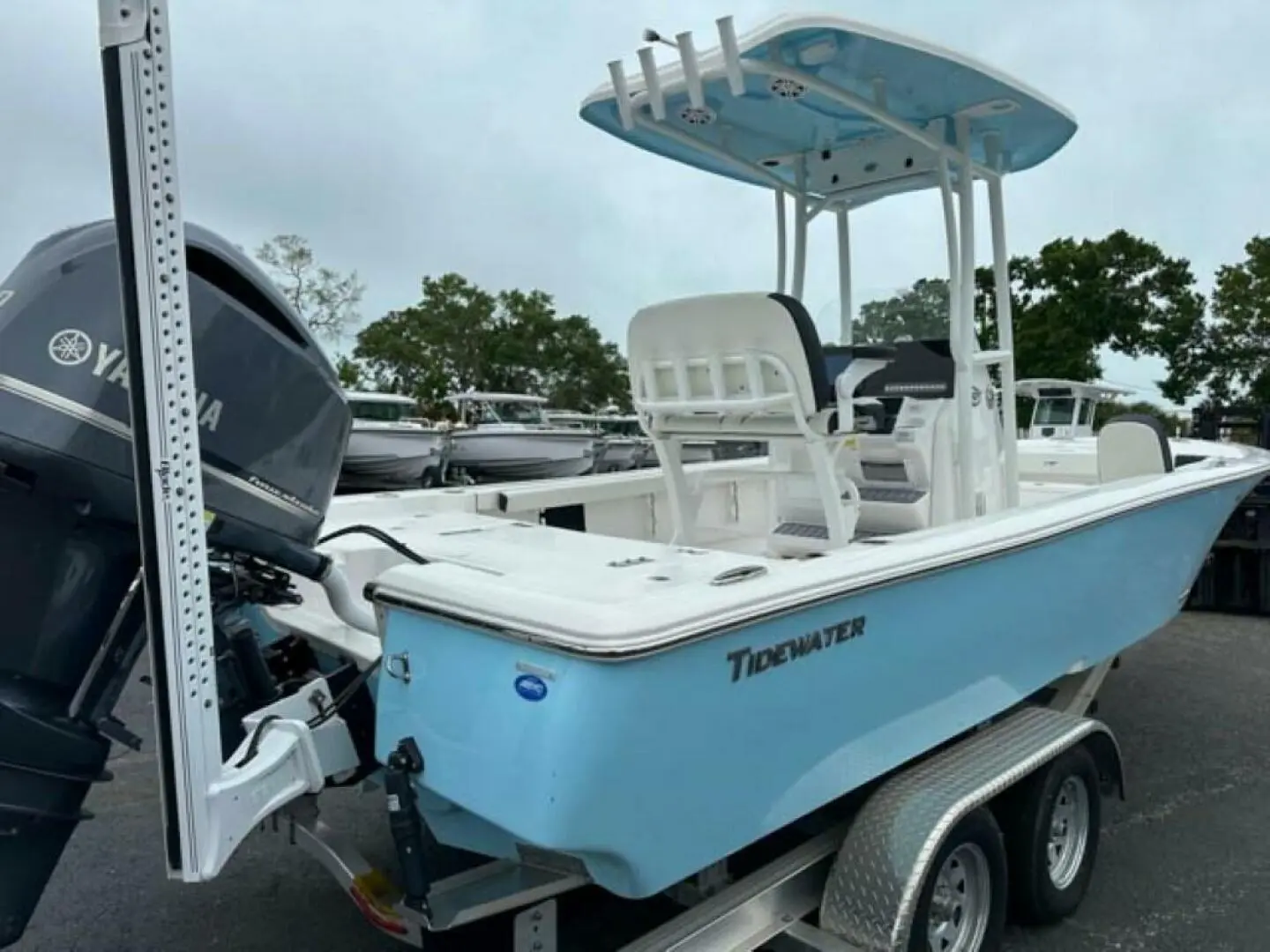 2023 Tidewater Boats 2300 carolina bay