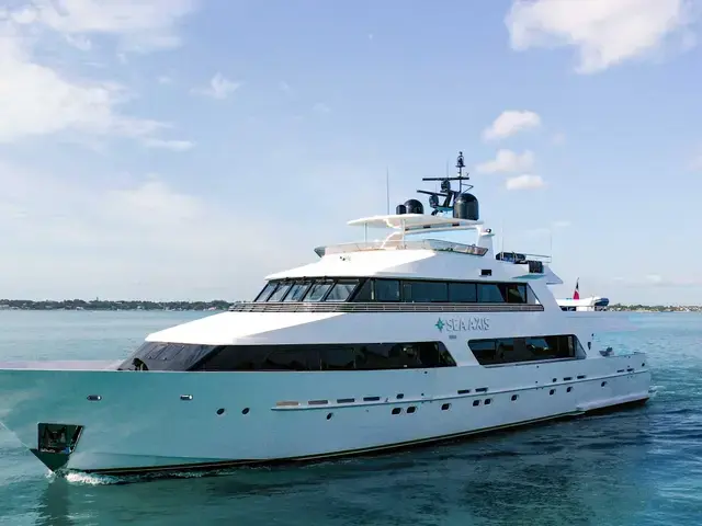 Heesen 125'