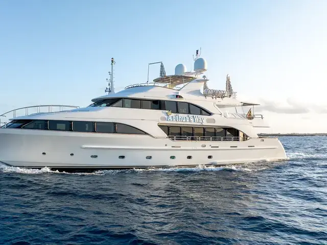 Benetti Classic 121