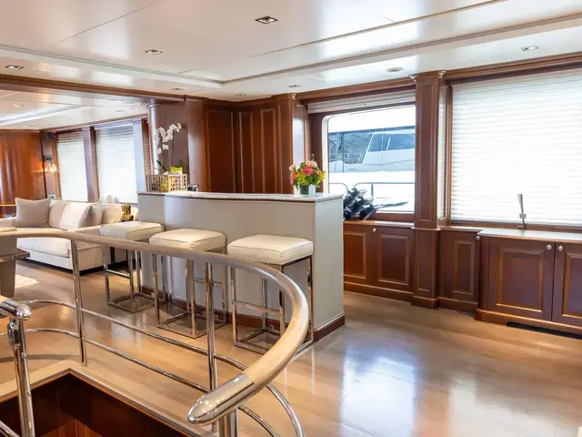 Benetti Classic 121