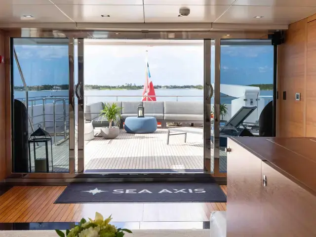 Heesen 125'