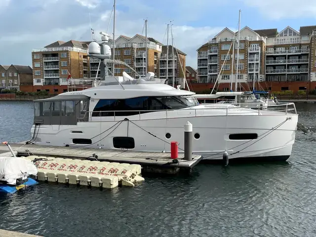 Azimut Magellano 53