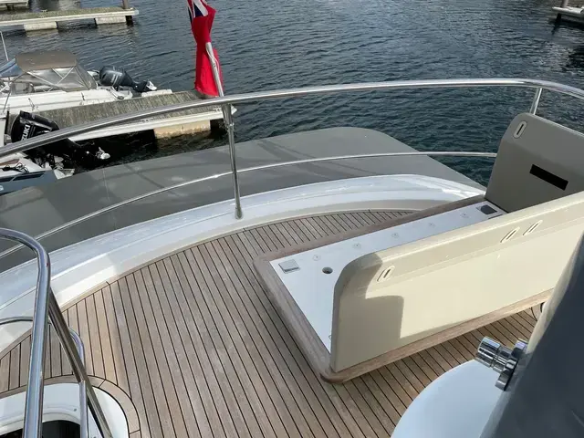 Azimut Magellano 53