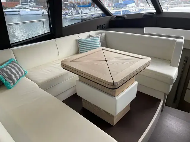 Azimut Magellano 53