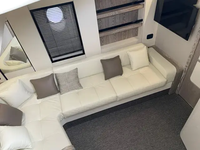 Azimut Magellano 53