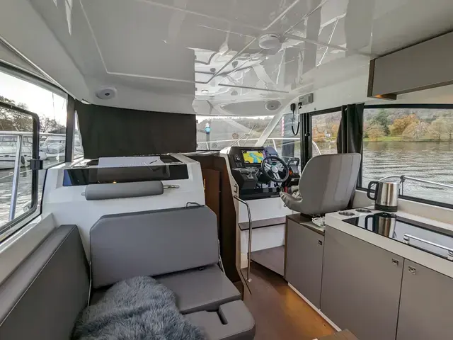 Beneteau Antares 11 Fly