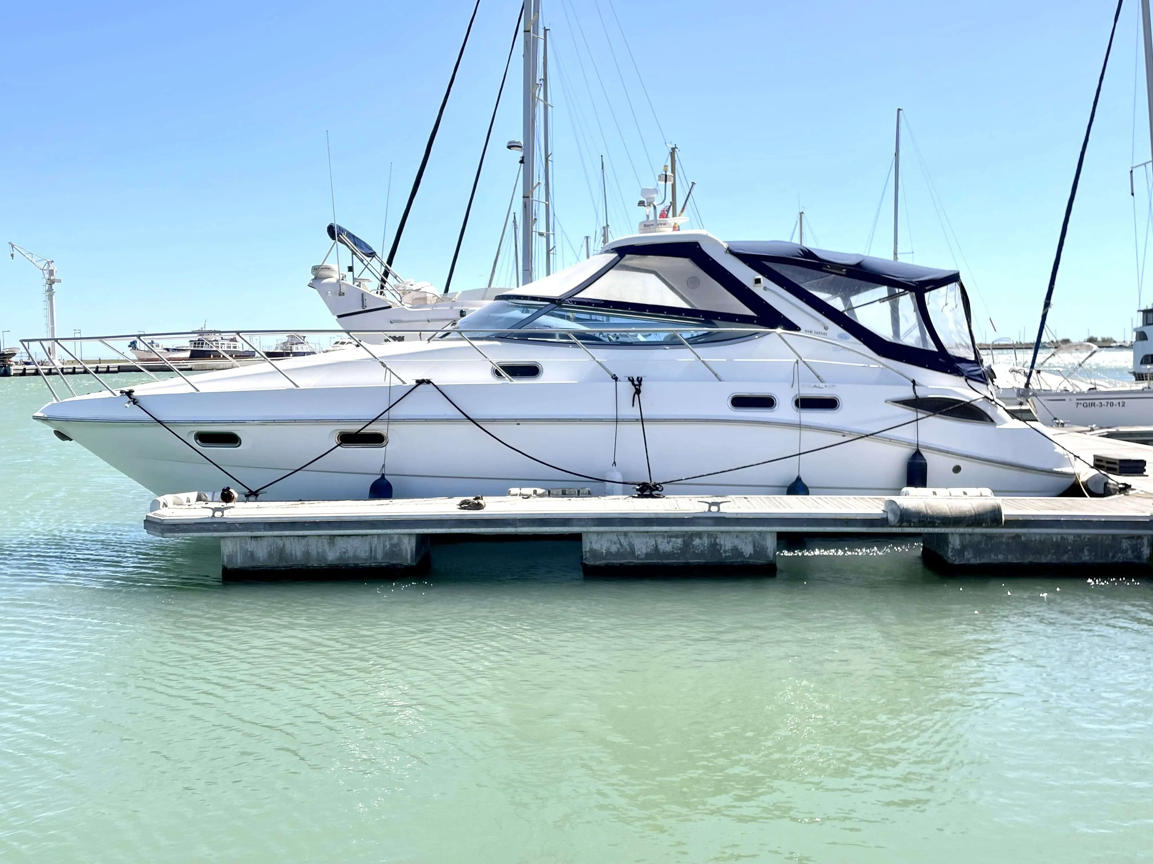 2004 Sealine s42