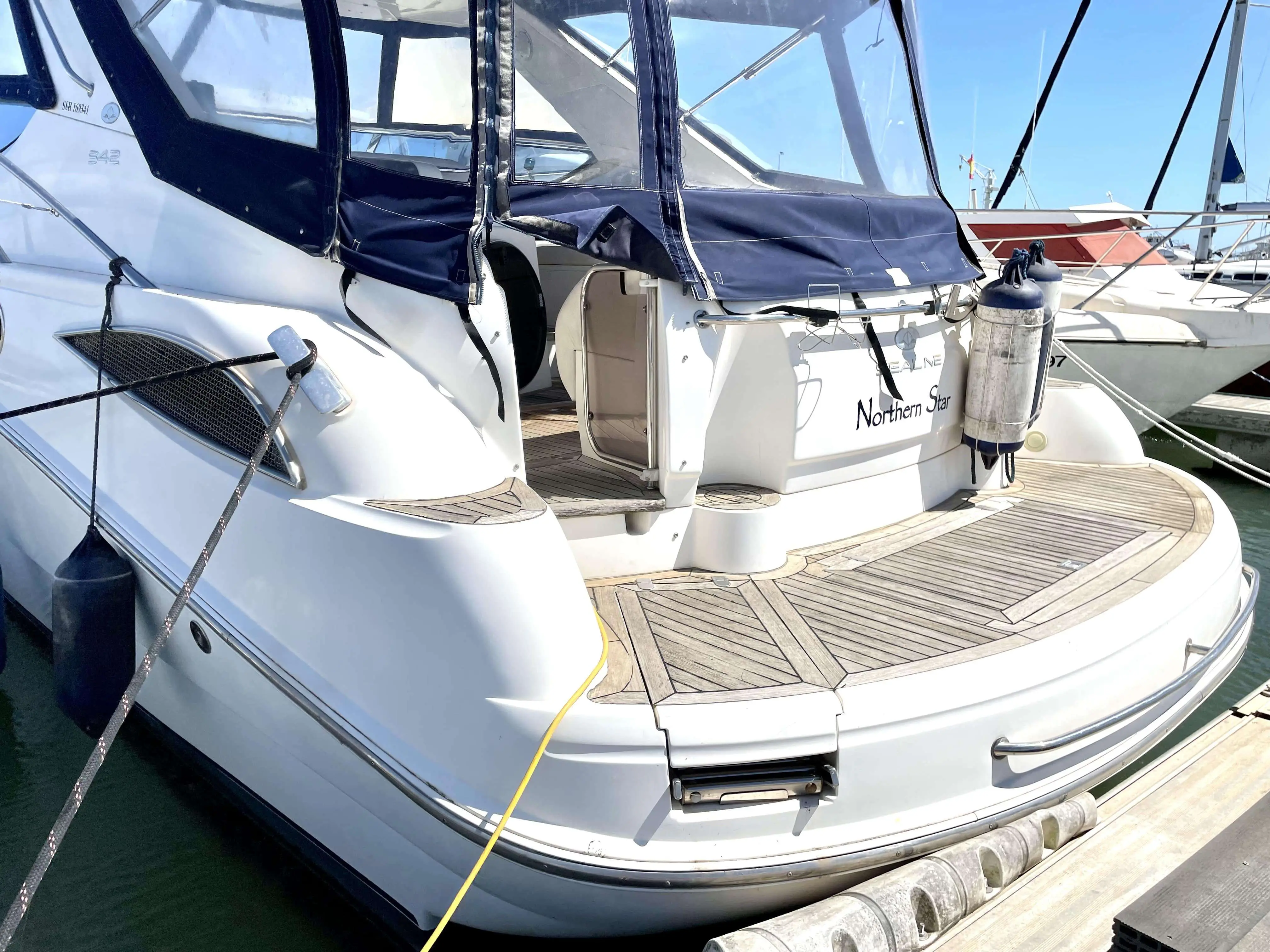 2004 Sealine s42