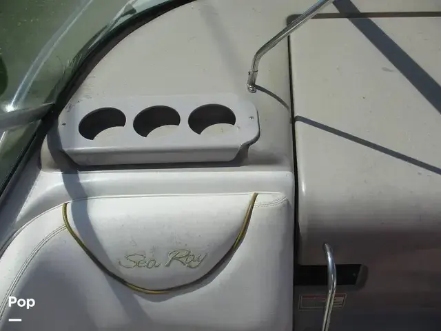 Sea Ray Sundancer 240