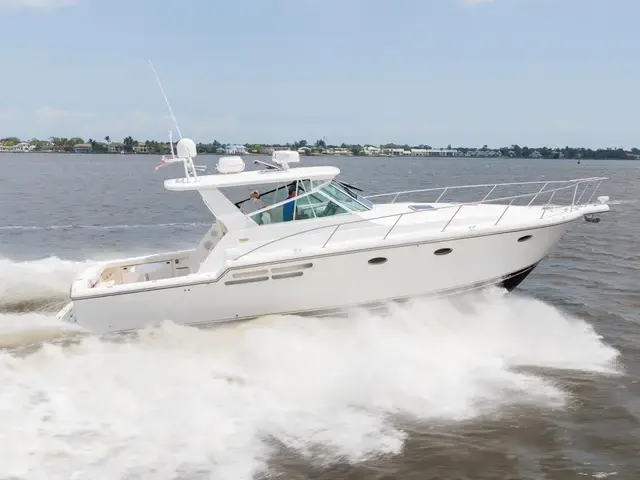 Tiara 41'