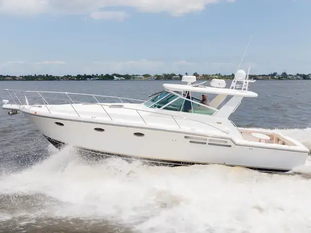 Tiara 41'