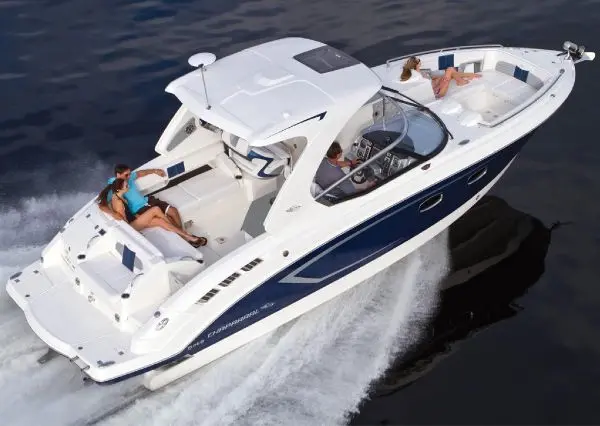 2011 Chaparral 33'