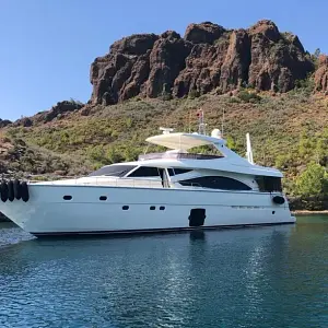 2008 Ferretti Yachts 830