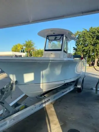 2021 Sea Hunt ultra 255 se