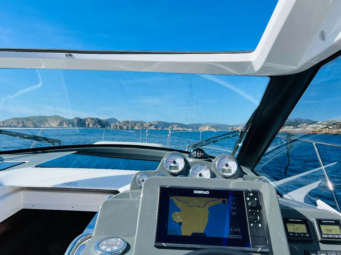 2023 Bavaria 33 sport