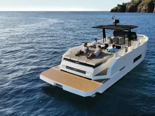 De Antonio Yachts D42