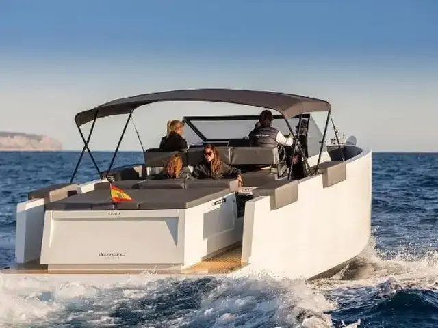 De Antonio Yachts D34 Open