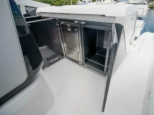 Fairline F Line 33