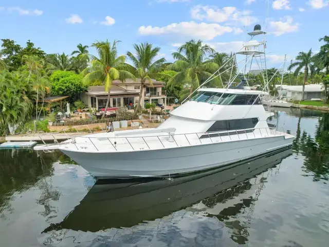 Hatteras 82 Convertible