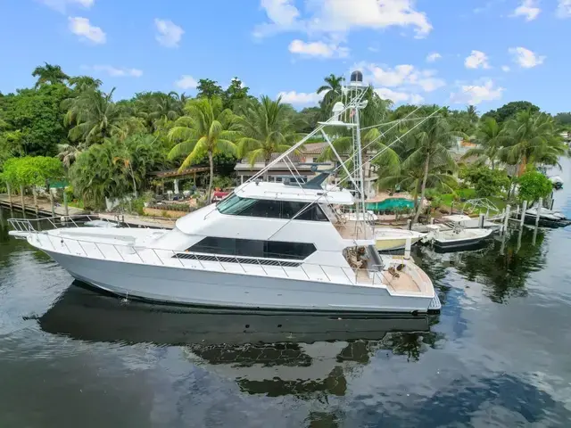 Hatteras 82 Convertible