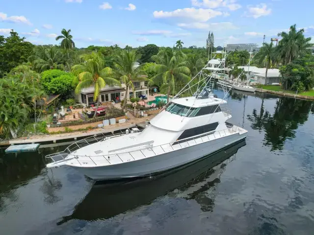 Hatteras 82 Convertible