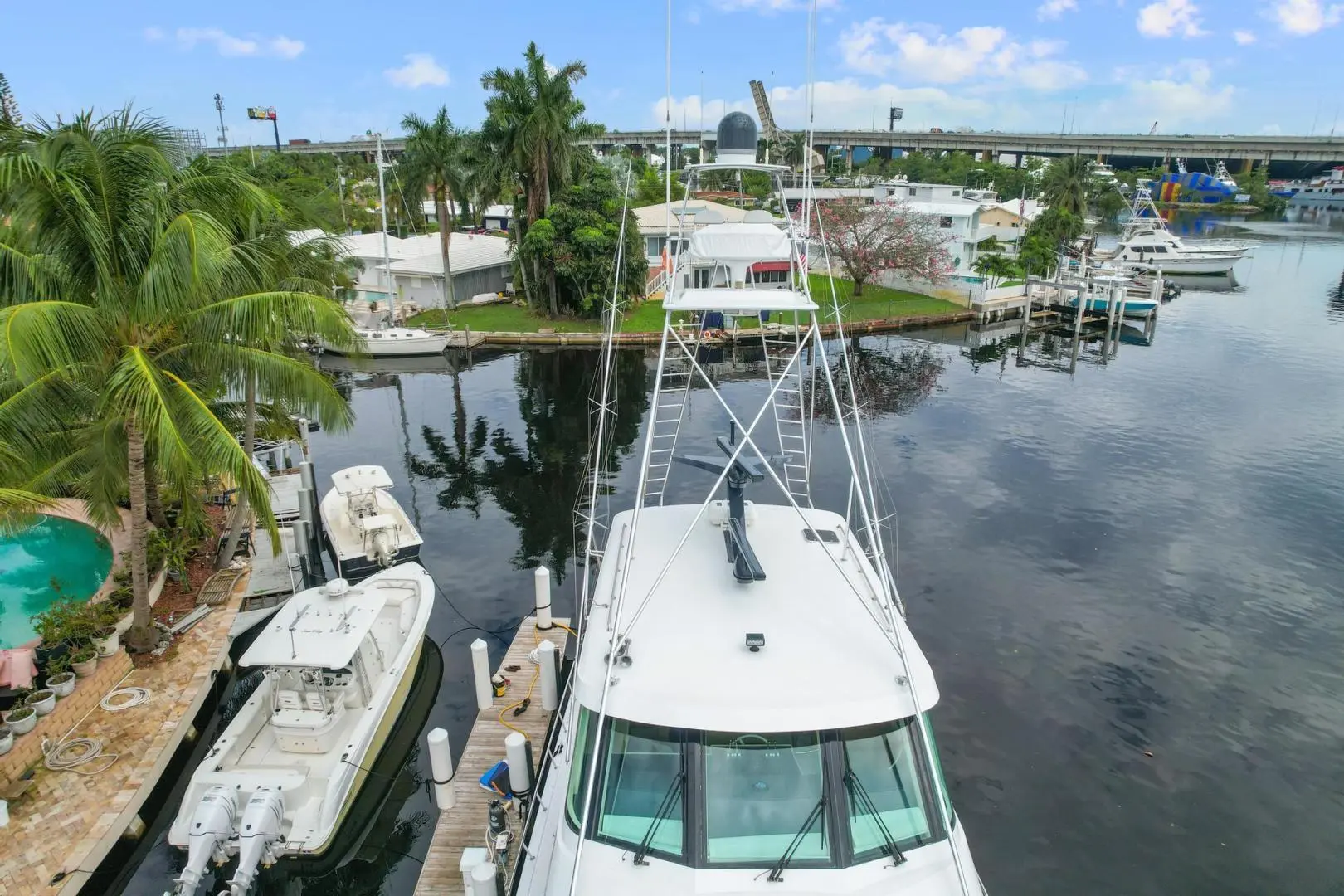 1998 Hatteras 82 convertible