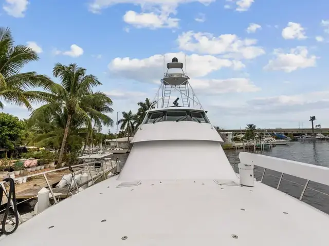 Hatteras 82 Convertible