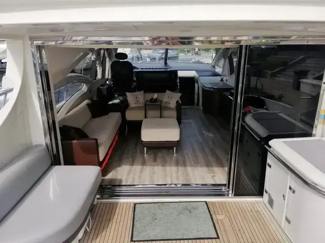 Azimut 62