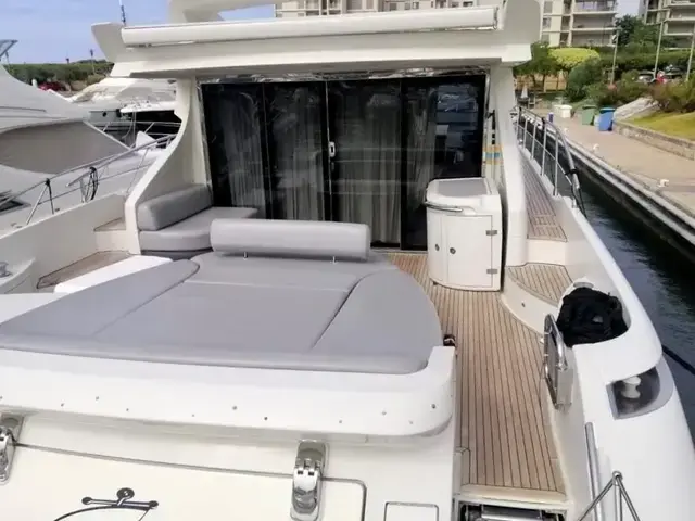 Azimut 62