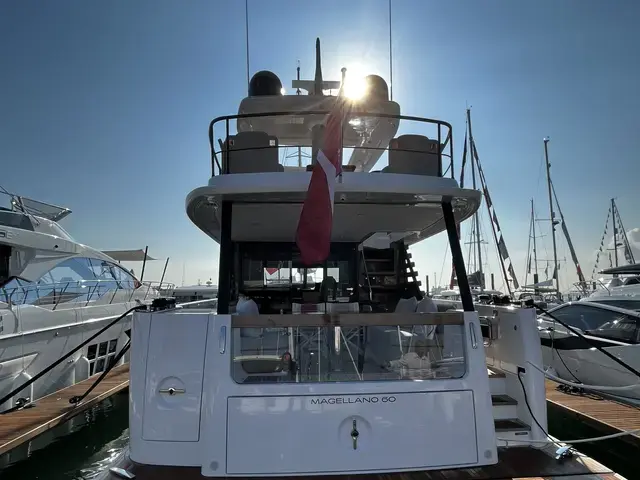 Azimut Magellano 60