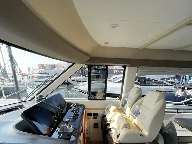 Azimut Magellano 60