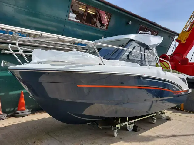 Beneteau Antares 6